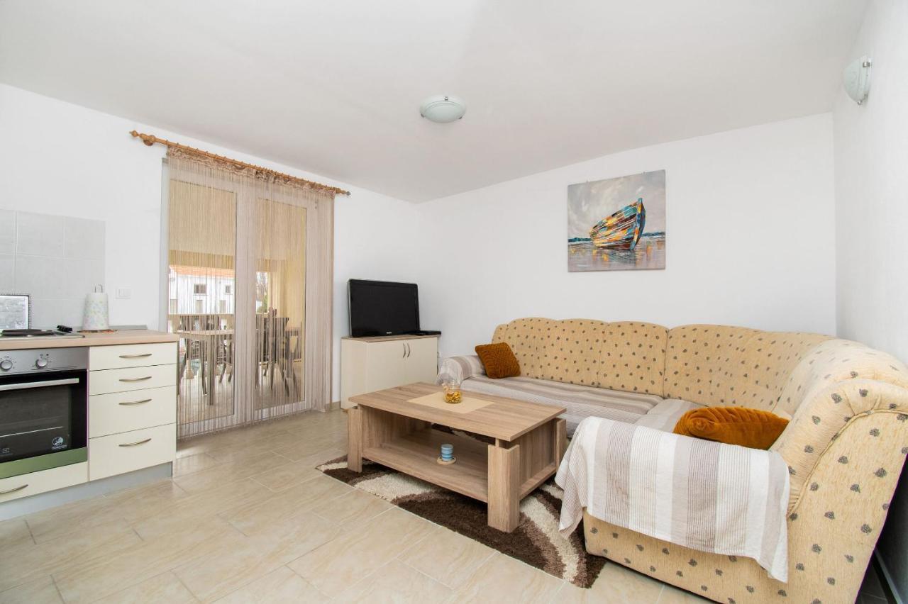 Apartment Tommy Privlaka  Kültér fotó